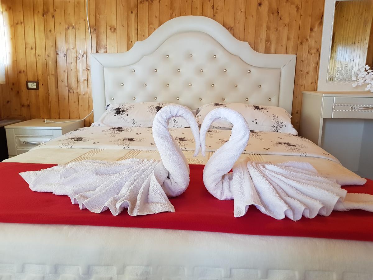 Hotel Vataksi Berdic e Siperme Zewnętrze zdjęcie