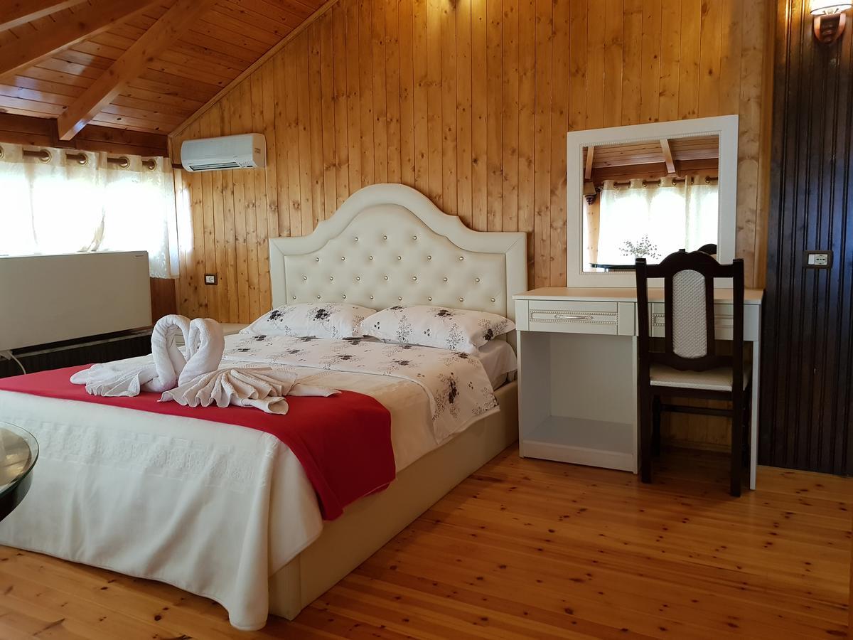 Hotel Vataksi Berdic e Siperme Zewnętrze zdjęcie
