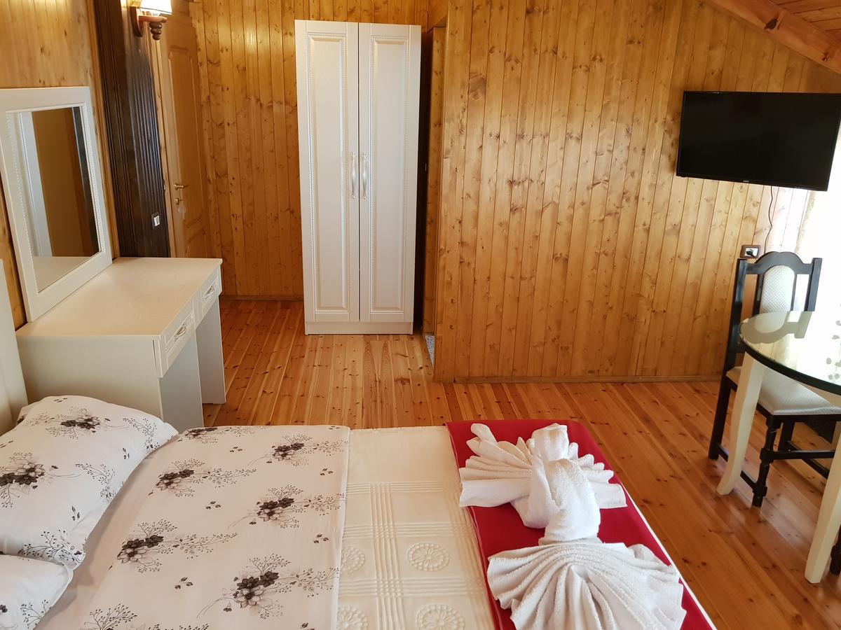 Hotel Vataksi Berdic e Siperme Zewnętrze zdjęcie